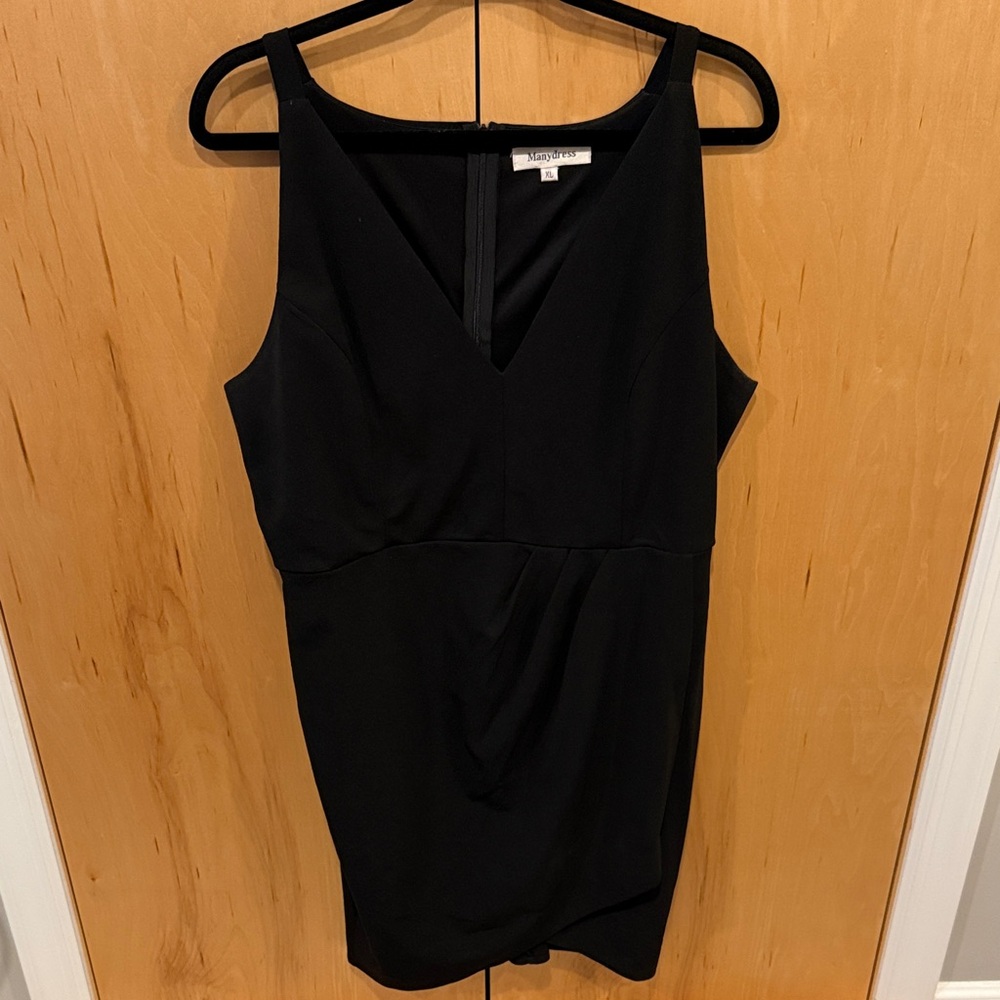 Elegant Black Mini Dress